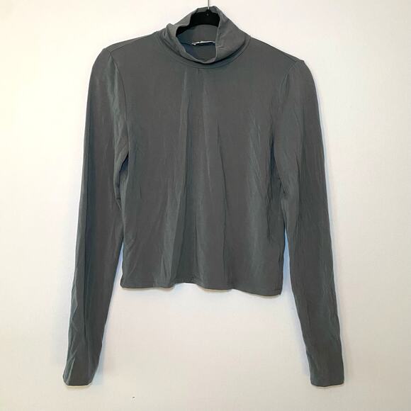 Aritzia Babaton Gray Mockneck Long Sleeve Stretchy Crop Shirt Women size Medium - Picture 2 of 9